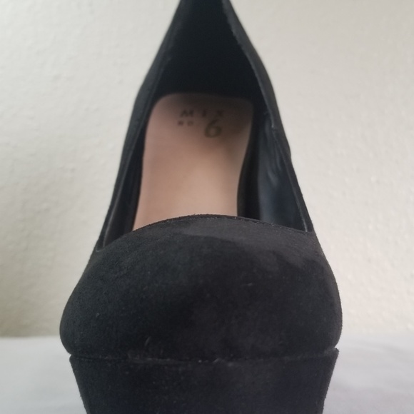 Heels - Picture 3 of 6